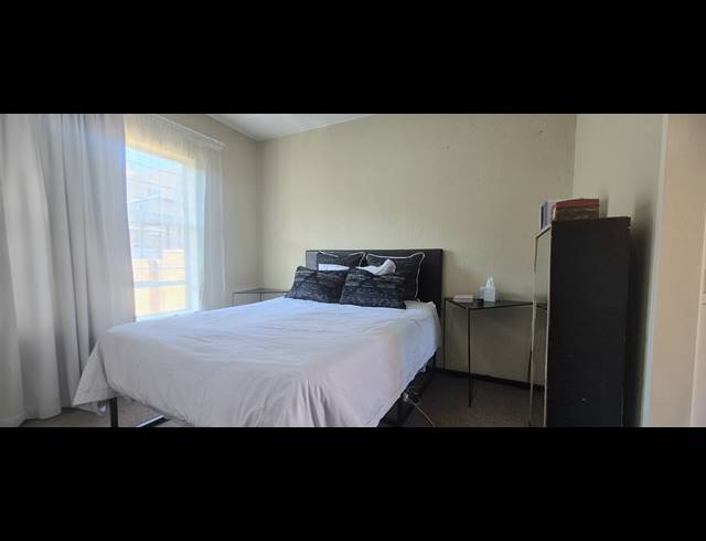 2 BEDROOM APARTMENT FOR SALE IN HONEYPARK